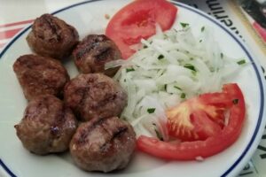 İstanbul’da Ne Yenir? Vedat Milor Kapsamlı Lezzet Rehberi